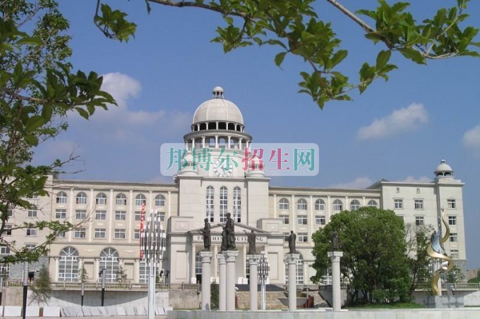 武漢商貿職業(yè)學院2016年招生簡章
