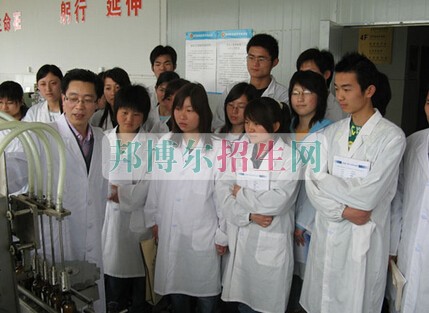 上海醫(yī)藥高等?？茖W(xué)校