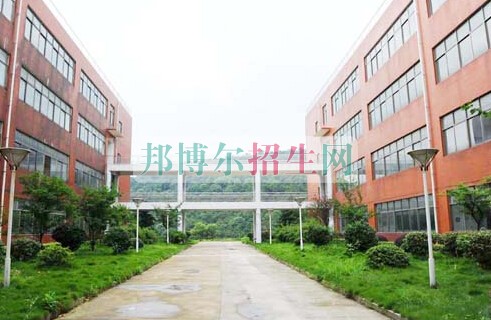 湖南中醫(yī)藥高等?？茖W校