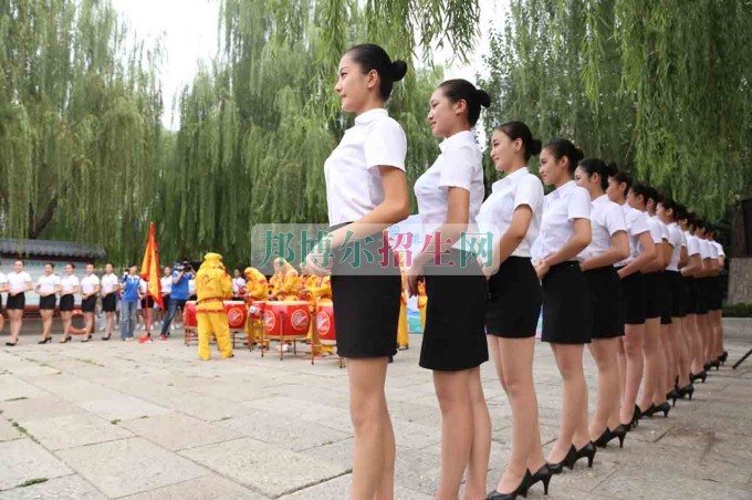 成都有哪些大專(zhuān)學(xué)校有航空服務(wù)專(zhuān)業(yè)