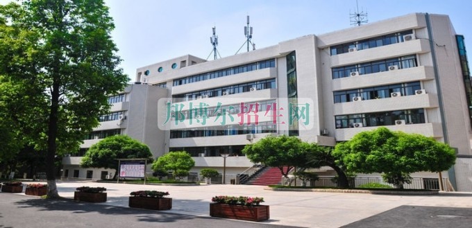 成都哪個計(jì)算機(jī)應(yīng)用技術(shù)學(xué)校好