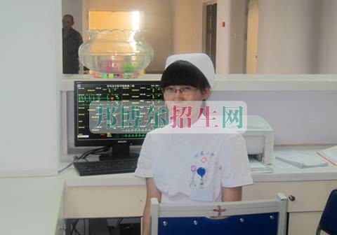成都內(nèi)涉外護(hù)理好的大專(zhuān)排名