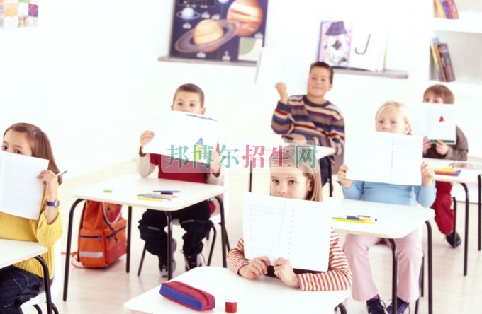成都可以讀教育技術(shù)學的大專學校