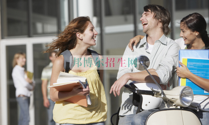 成都好一點(diǎn)的漢語(yǔ)言文學(xué)大專(zhuān)學(xué)校