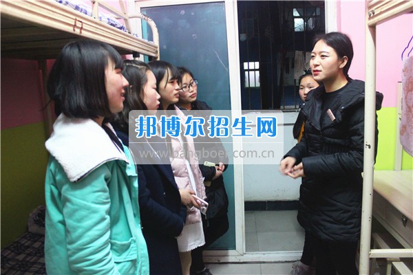 成都希望幼師學(xué)校是責(zé)任？更是一種愛！