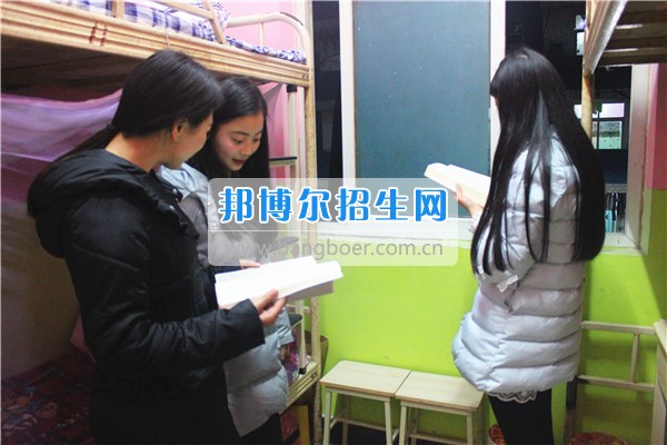 成都希望幼師學(xué)校是責(zé)任？更是一種愛！