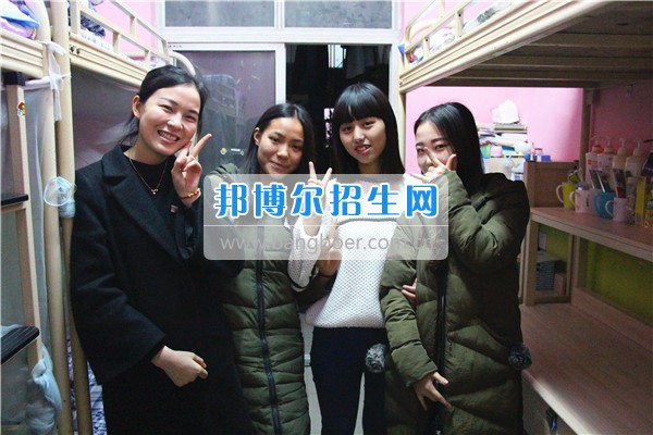 成都希望幼師學(xué)校是責(zé)任？更是一種愛！