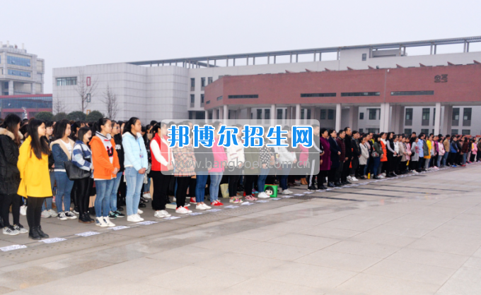 川南幼兒師范高等?？茖W(xué)校舉行新學(xué)期 “開學(xué)第一課”活動