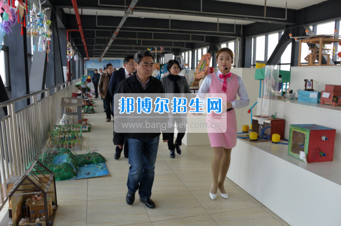 川南幼兒師范高等?？茖W(xué)校迎接隆昌縣創(chuàng)建第四屆省級(jí)文明城市測(cè)評(píng)組考評(píng)