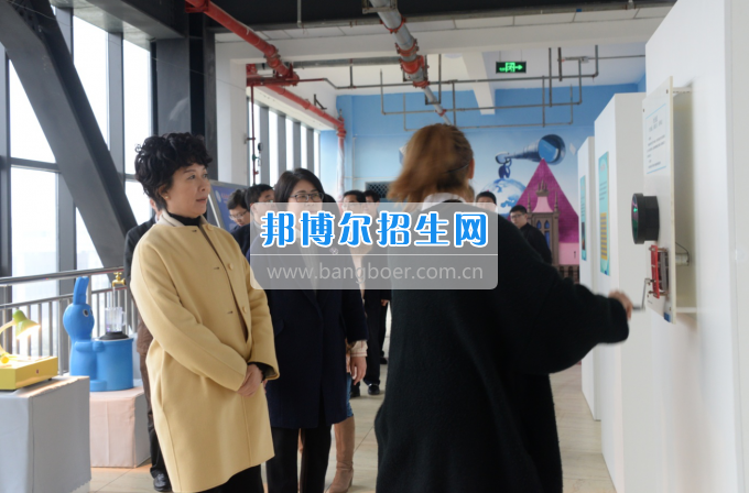 市委常委、宣傳部長(zhǎng)潘梅到川南幼兒師范高等?？茖W(xué)校調(diào)研思想政治工作