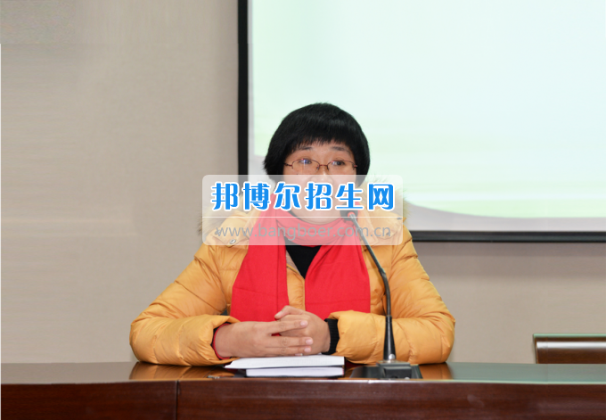 川南幼兒師范高等?？茖W校召開輔導員班主任工作例會加強和改進學生思想政治工作