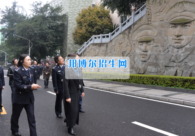 川南幼兒師范高等?？茖W(xué)校考察黨建工作
