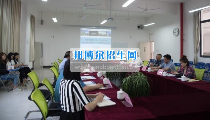 四川省一帶一路促進(jìn)會會長林忠清一行來四川省經(jīng)濟(jì)管理學(xué)校參觀考察，共同商建“一帶一路國際職業(yè)教育中心”