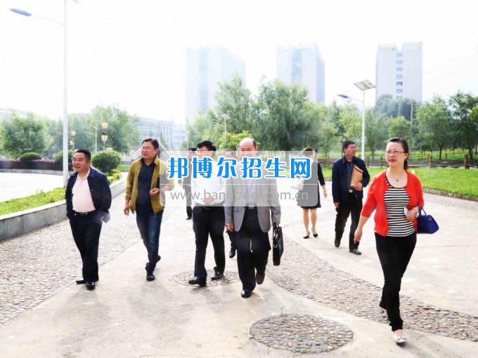 市人大督查組到六盤水職業(yè)技術(shù)學院