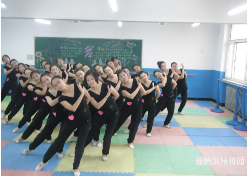 長順中等職業(yè)學(xué)校2020年學(xué)費(fèi)、收費(fèi)多少