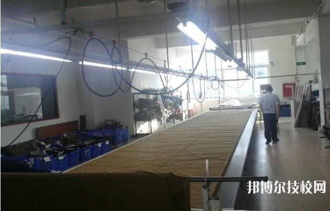 六盤水軍事技能職業(yè)學(xué)校2020年學(xué)費(fèi)、收費(fèi)多少