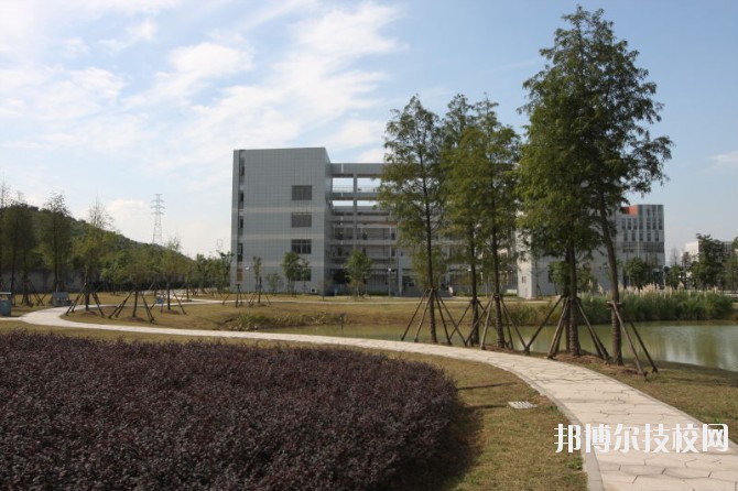 湖州中等衛(wèi)生專業(yè)學(xué)校2020年報(bào)名條件、招生要求、招生對(duì)象