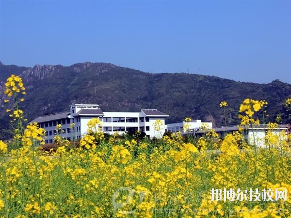 樂清市雁蕩山旅游學(xué)校2020年報名條件、招生要求、招生對象