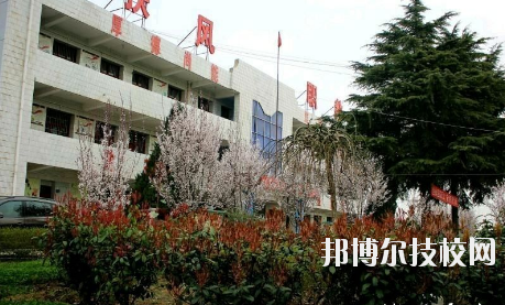 扶風(fēng)縣職業(yè)教育中心2020年報(bào)名條件、招生要求、招生對象 