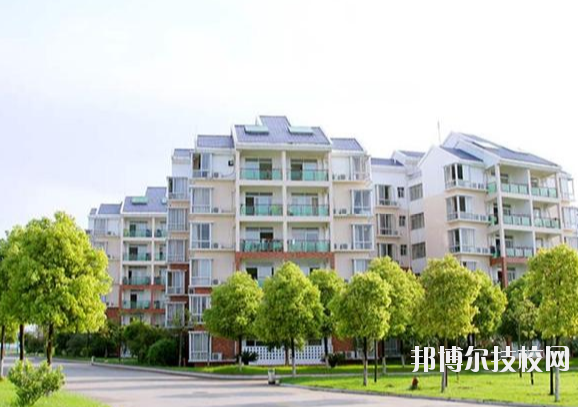 贛州華堅科技職業(yè)學校網(wǎng)站網(wǎng)址
