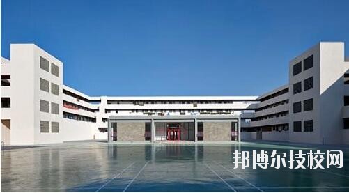 畢節(jié)衛(wèi)生學(xué)校2020年報(bào)名條件、招生要求、招生對(duì)象