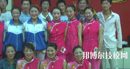 平?jīng)鲂畔⒐こ虒W(xué)校2020年學(xué)費(fèi)、收費(fèi)多少