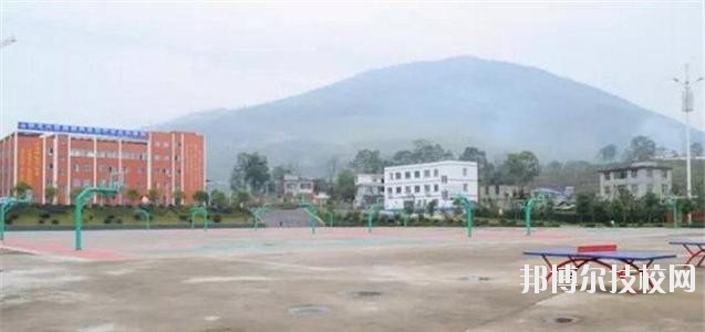 正安中等職業(yè)學(xué)校2020年報名條件、招生要求、招生對象