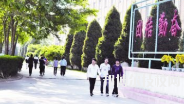 甘肅省商業(yè)學(xué)校2020年報(bào)名條件、招生要求、招生對(duì)象