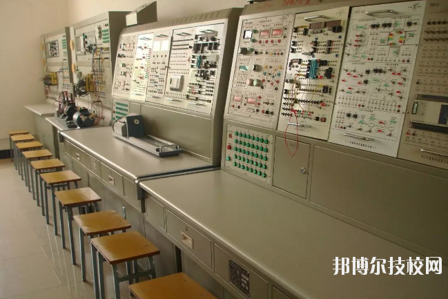 宜春工業(yè)學(xué)校2020年報(bào)名條件、招生要求、招生對(duì)象 