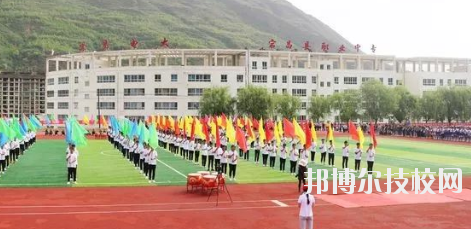 宕昌職業(yè)中等專業(yè)學校2020年報名條件、招生要求、招生對象