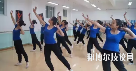 宕昌職業(yè)中等專(zhuān)業(yè)學(xué)校2020年招生辦聯(lián)系電話