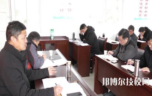臨安市中等職業(yè)技術學校2020年報名條件、招生要求、招生對象