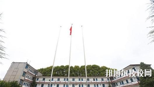 貴陽鐵路工程學(xué)校2020年報名條件、招生要求、招生對象