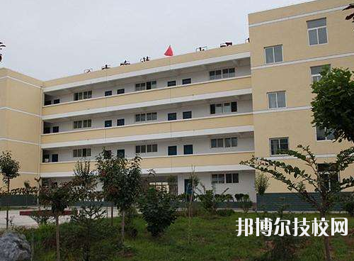 鳳縣職業(yè)教育中心2020年報(bào)名條件、招生要求、招生對(duì)象