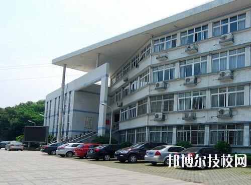 鄞州職業(yè)高級(jí)中學(xué)2020年報(bào)名條件、招生要求、招生對(duì)象