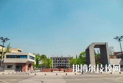 四川現(xiàn)代科技職業(yè)學(xué)校2020年報(bào)名條件、招生要求、招生對(duì)象
