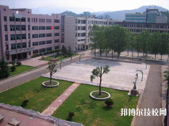 江西井岡山經(jīng)貿學校2020年招生簡章