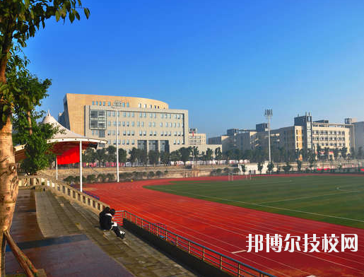 重慶渝中高級職業(yè)學校2020年報名條件、招生要求、招生對象