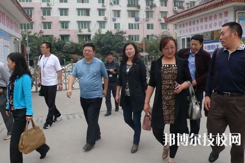 威遠縣泰來職業(yè)學校2020年招生辦聯(lián)系電話