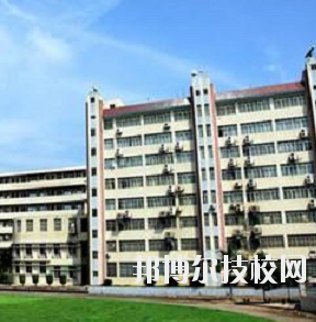 重慶航運(yùn)旅游學(xué)校2020年報(bào)名條件、招生要求、招生對象