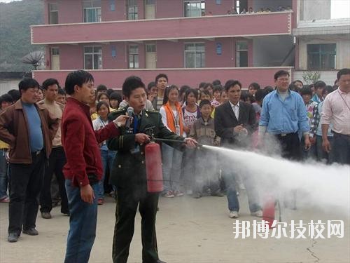 安龍職業(yè)技術學校怎么樣、好不好
