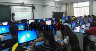 天水電子信息工程職業(yè)學(xué)校2020年學(xué)費、收費多少