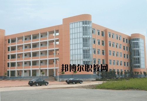 祿勸職業(yè)高級中學(xué)2020年報名條件、招生要求、招生對象