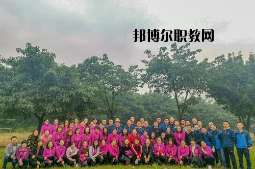 都勻工商管理學(xué)校2020年報名條件、招生要求、招生對象