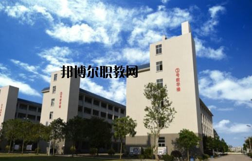 化州職業(yè)技術(shù)學(xué)校2020年報名條件、招生要求、招生對象
