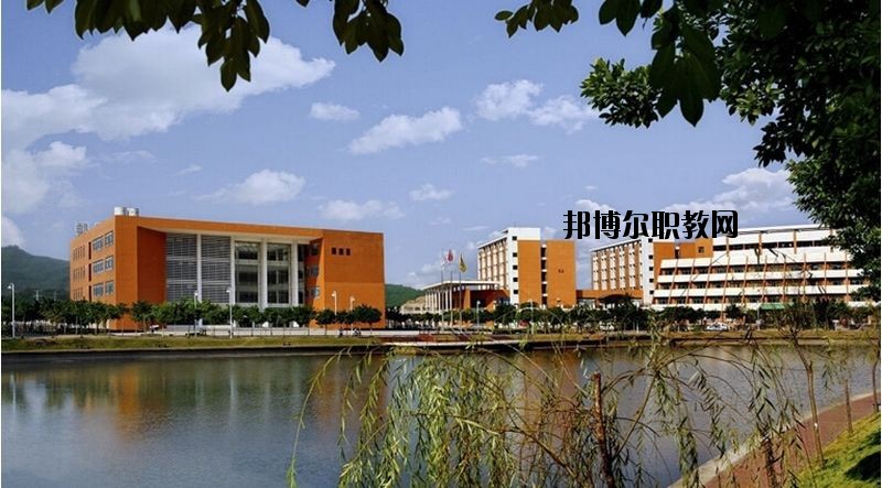仙桃新亞電腦中等職業(yè)學(xué)校2020年報(bào)名條件、招生要求、招生對(duì)象