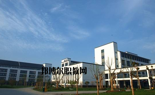 蘇州吳中技工學(xué)校2020年報(bào)名條件、招生要求、招生對(duì)象