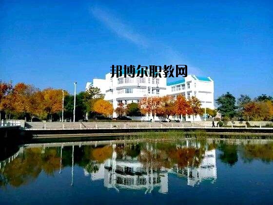 利川民族中等職業(yè)技術(shù)學(xué)校2020年報(bào)名條件、招生要求、招生對(duì)象