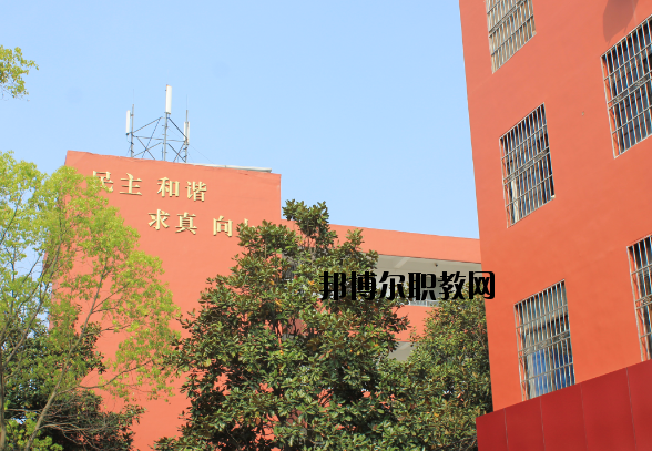 南昌保險(xiǎn)學(xué)校2020年報(bào)名條件、招生要求、招生對(duì)象