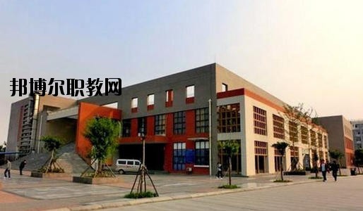 貴陽(yáng)市經(jīng)濟(jì)貿(mào)易中等專業(yè)學(xué)校2020年報(bào)名條件、招生要求、招生對(duì)象
